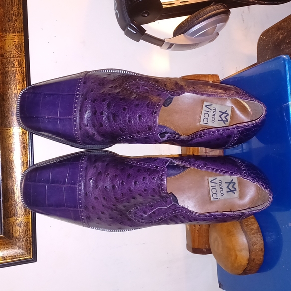 Use Shoes - Picture 3 of 3